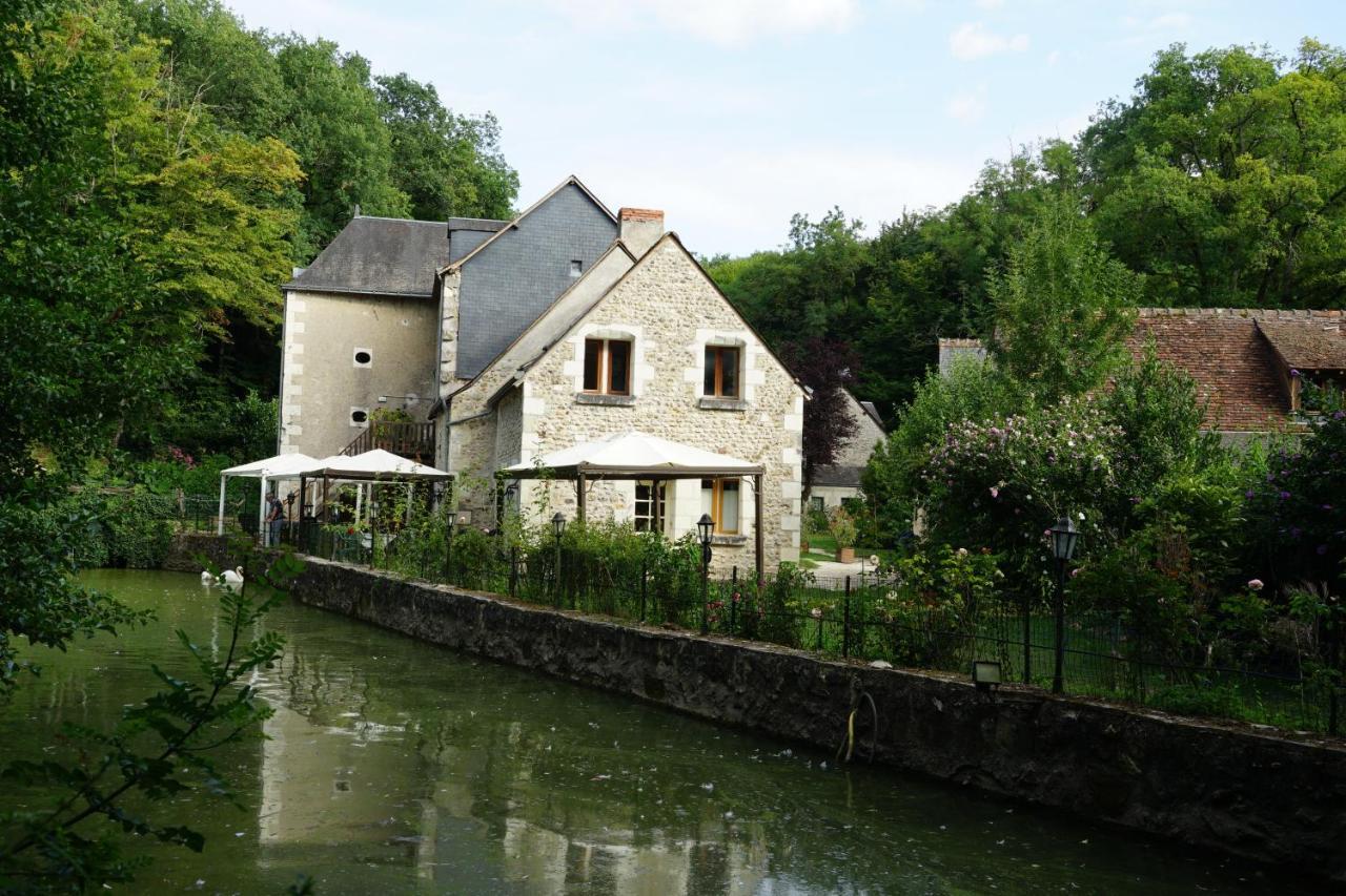 Le Moulin De La Planche Bed and Breakfast Cerelles Exteriör bild