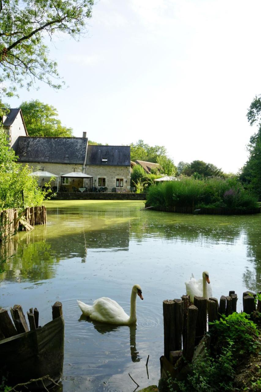 Le Moulin De La Planche Bed and Breakfast Cerelles Exteriör bild