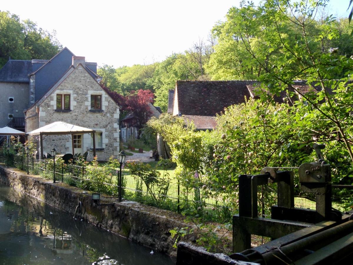 Le Moulin De La Planche Bed and Breakfast Cerelles Exteriör bild