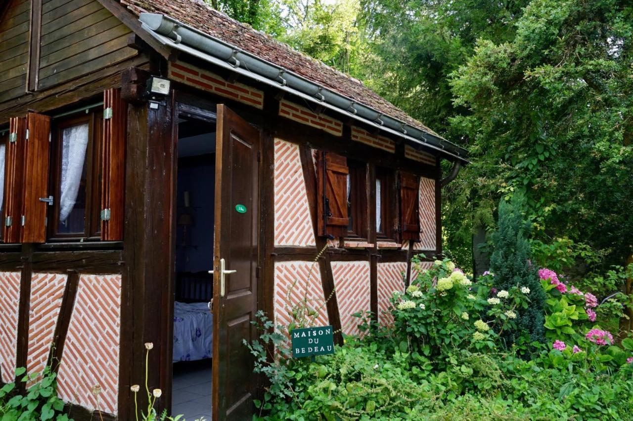 Le Moulin De La Planche Bed and Breakfast Cerelles Exteriör bild