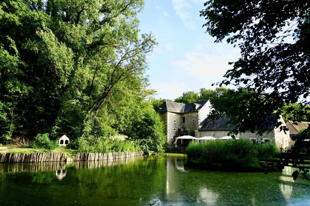 Le Moulin De La Planche Bed and Breakfast Cerelles Exteriör bild