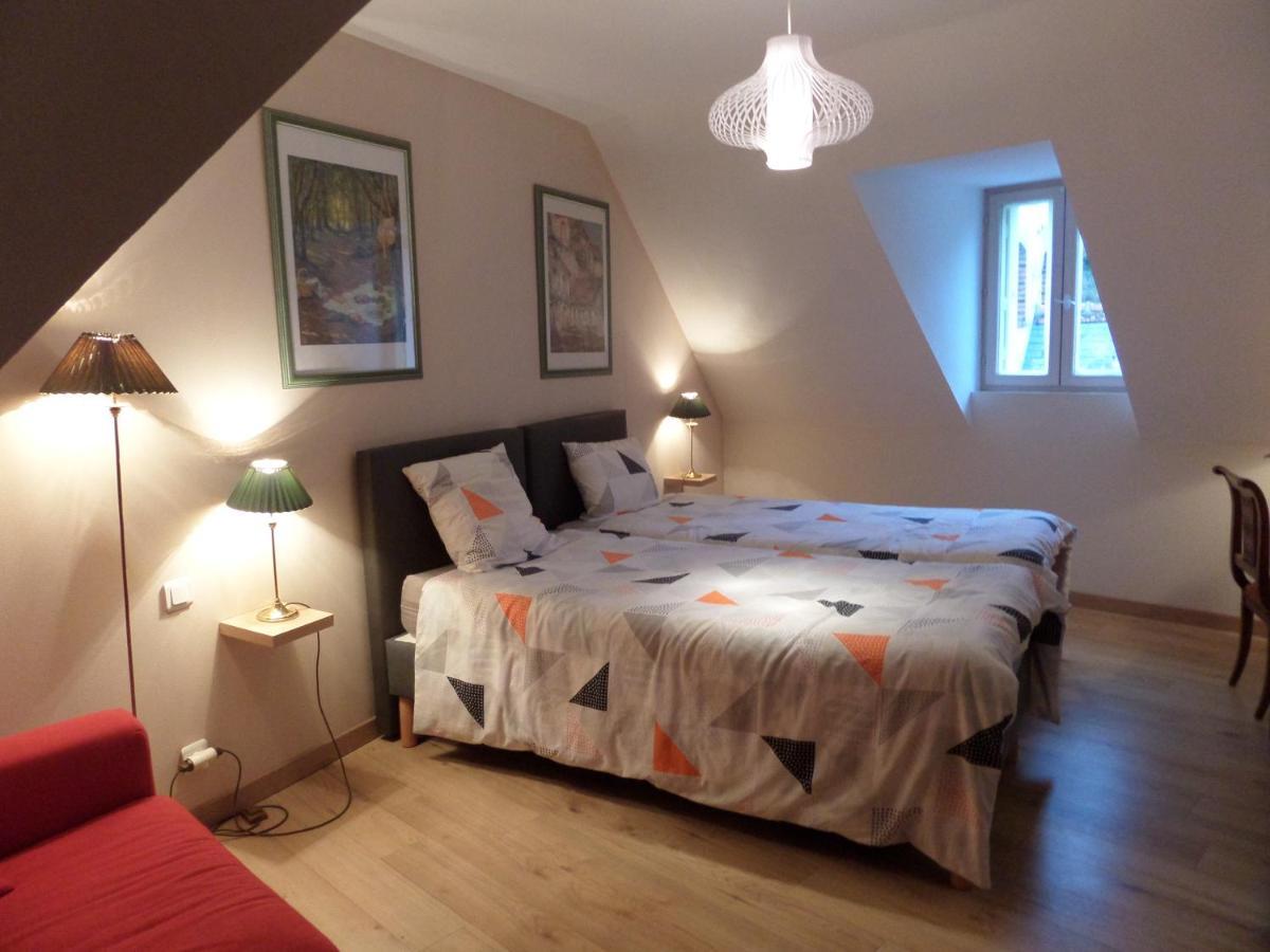 Le Moulin De La Planche Bed and Breakfast Cerelles Exteriör bild